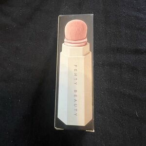 Fenty Beauty Portable Contour & Concealer Brush